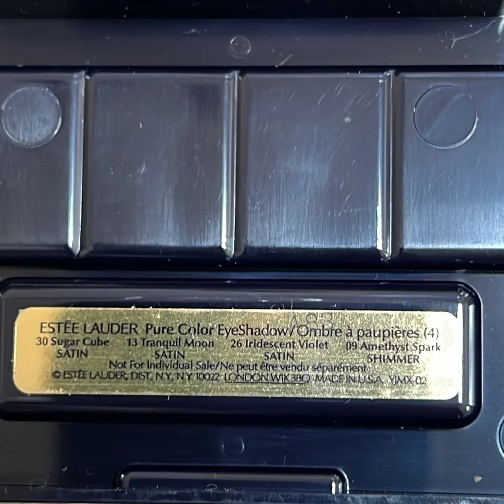 Estée lauder pure color ombré eyeshadow palette.
